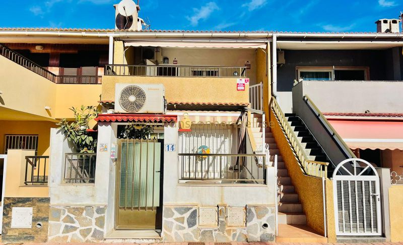 Lägenhet - Försäljning - Torrevieja - Playa Los Naufragos 
