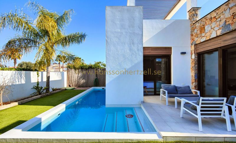 Villa - Försäljning - Orihuela Costa - Cabo Roig