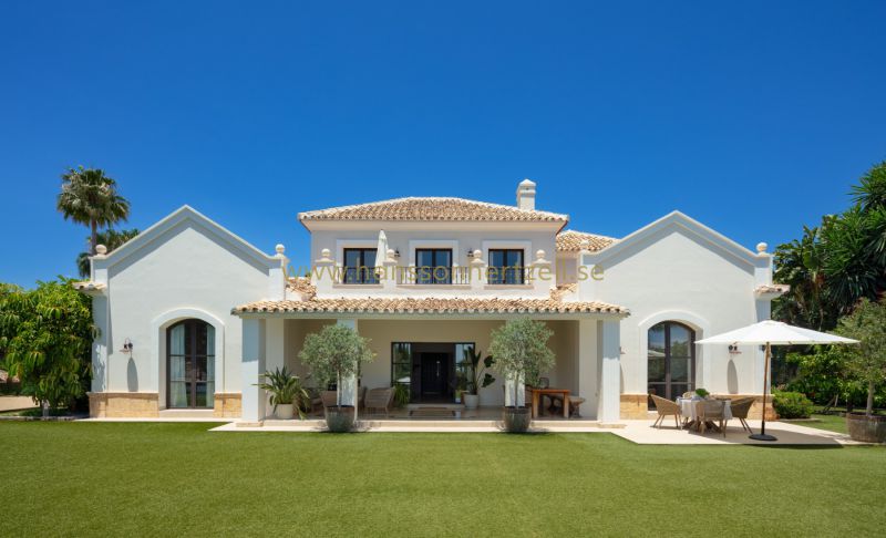 Villa - Försäljning - Benahavis - El Paraiso