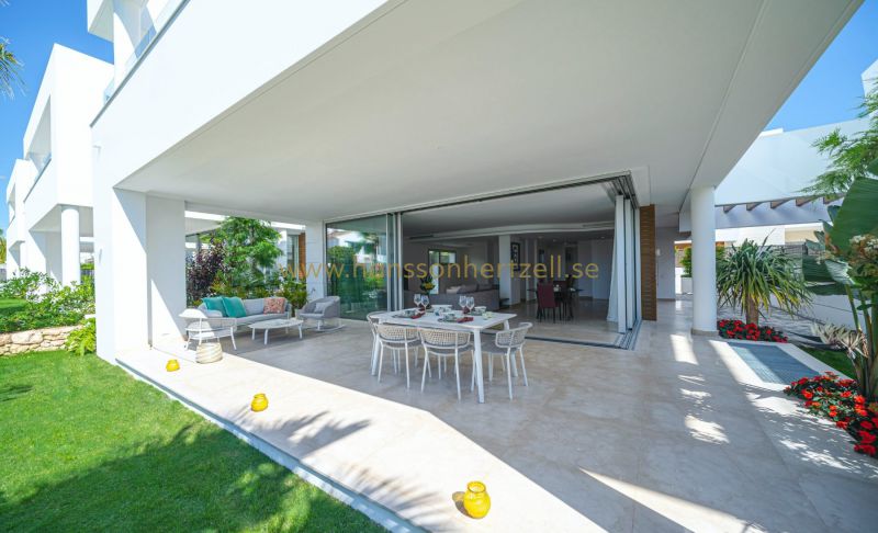 Villa - Nybyggnad - Marbella - Nueva Andalucía