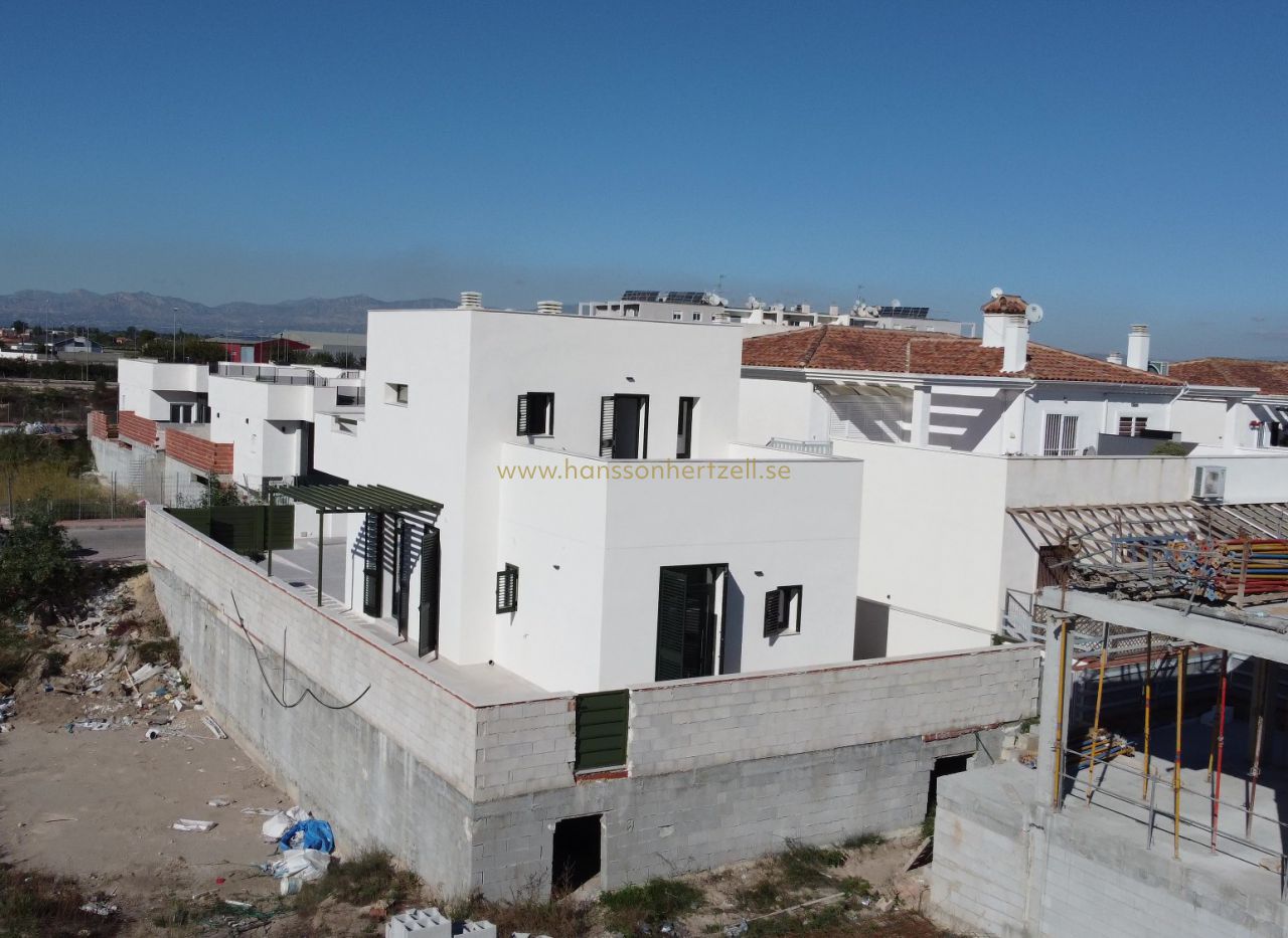 Nybyggnad - Villa - Daya Nueva 
