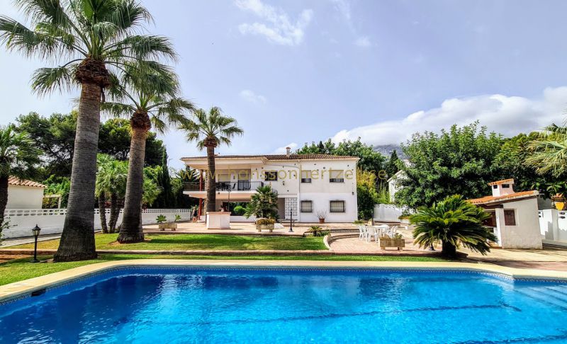 Villa - Försäljning - Denia - Las Rotas