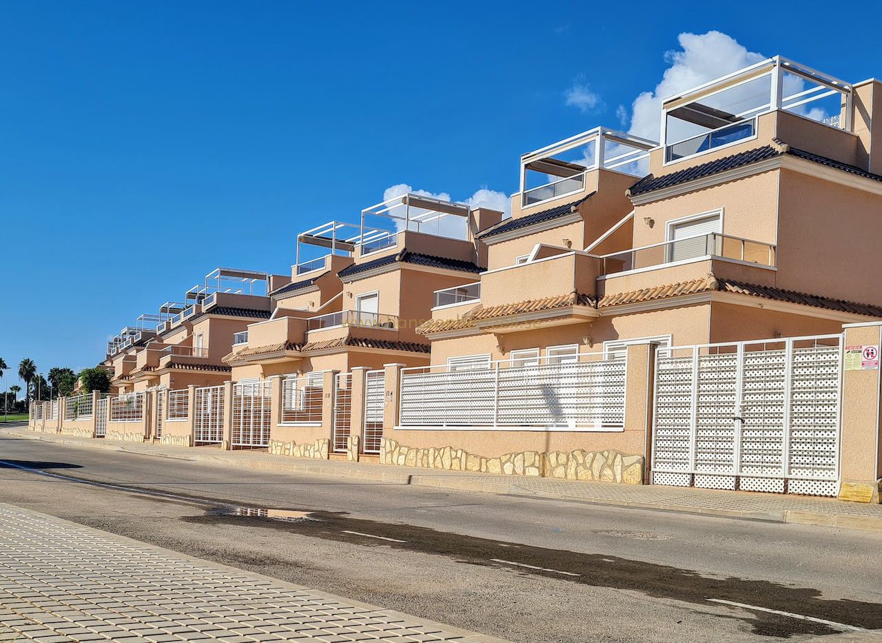 Försäljning - Lägenhet - Torrevieja - Punta Prima