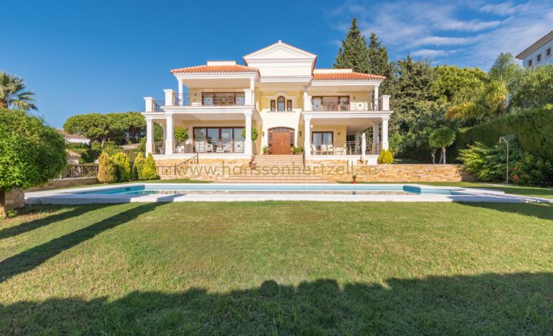 Villa - Försäljning - Marbella - Las Chapas