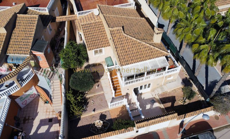Villa - Försäljning - Torrevieja - Los Balcones