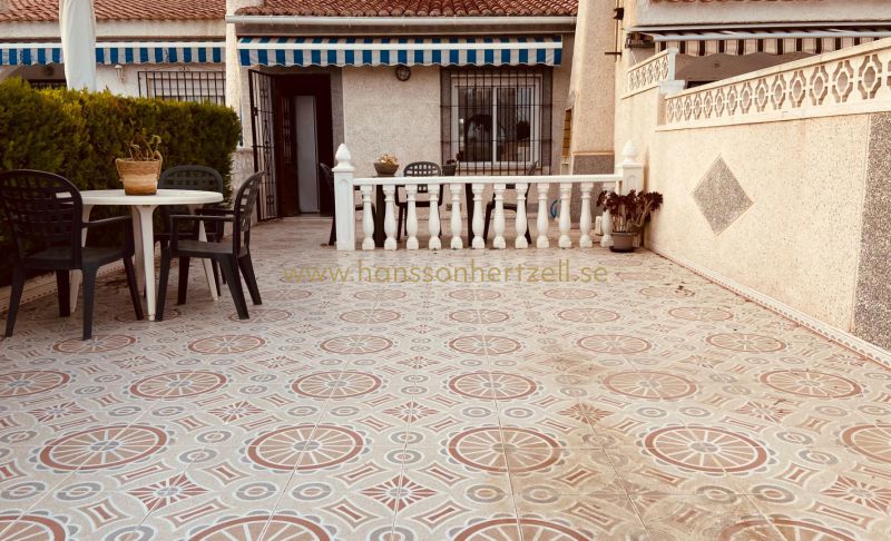 Lägenhet - Försäljning - Torrevieja - Playa Los Locos 