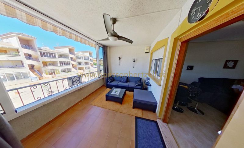 Appartement - Sale - Orihuela Costa - Punta Prima
