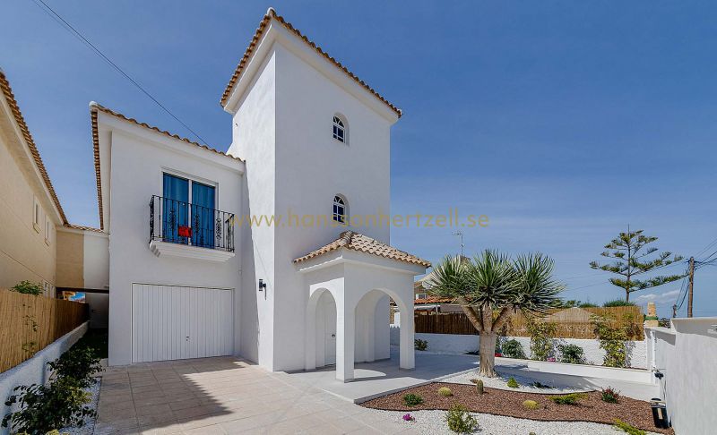 Villa - Försäljning - Torrevieja - Los Balcones