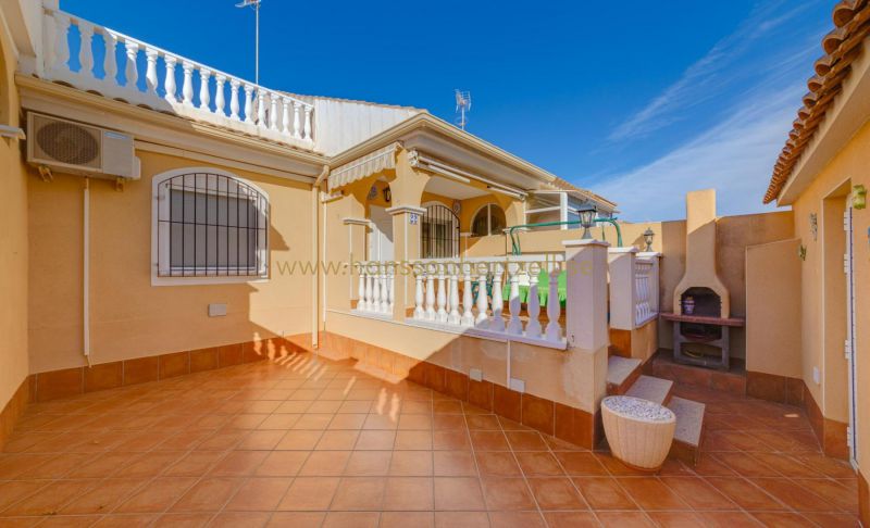 Chalet - Försäljning - Torrevieja - Los Altos