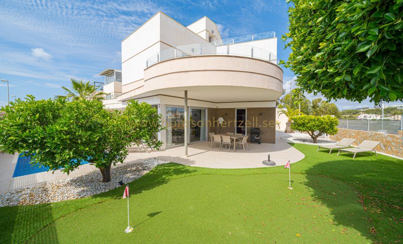 Villa - Försäljning - Orihuela Costa - Cabo Roig