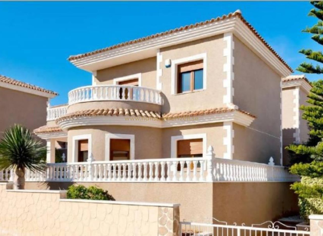 Nybyggnad - Villa - Torrevieja - Los Altos