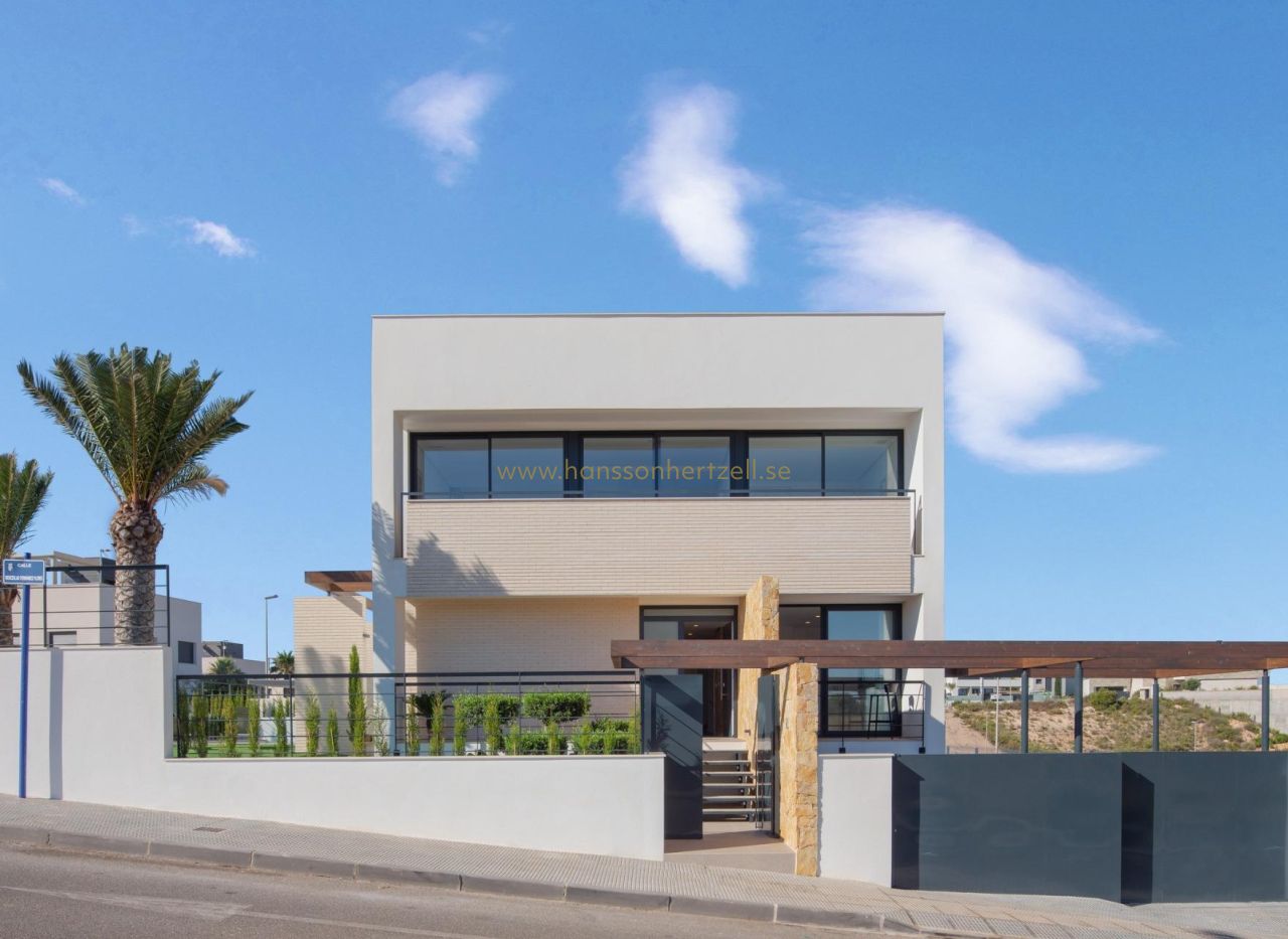 Nueva construcción  - Chalet - Orihuela Costa - Dehesa de Campoamor 