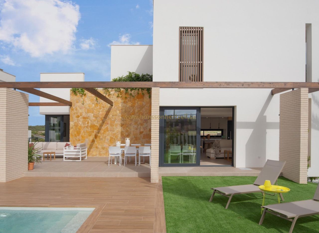 Nueva construcción  - Chalet - Orihuela Costa - Dehesa de Campoamor 