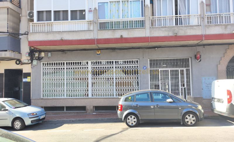 Commercial - Sale - Torrevieja  - Centro