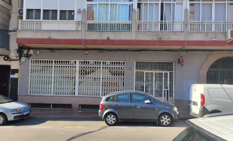 Commercial - Sale - Torrevieja  - Centro
