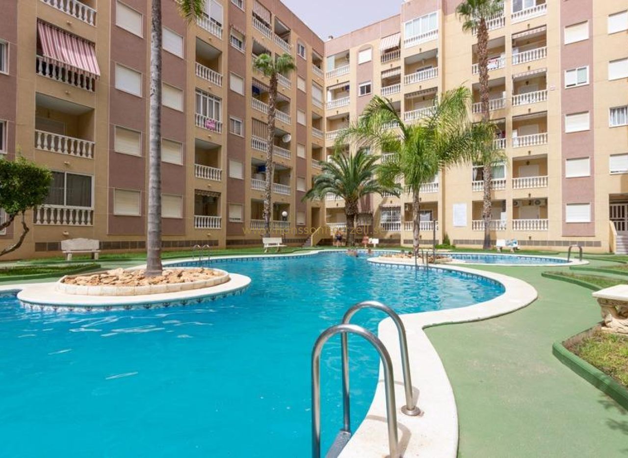 Venta - Apartamento - Torrevieja  - Centro