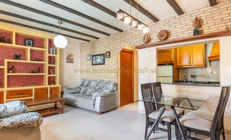 Apartment - Sale - Torrevieja  - La Mata