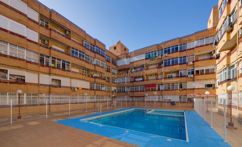 Apartamento - Venta - Torrevieja  - Torrevieja