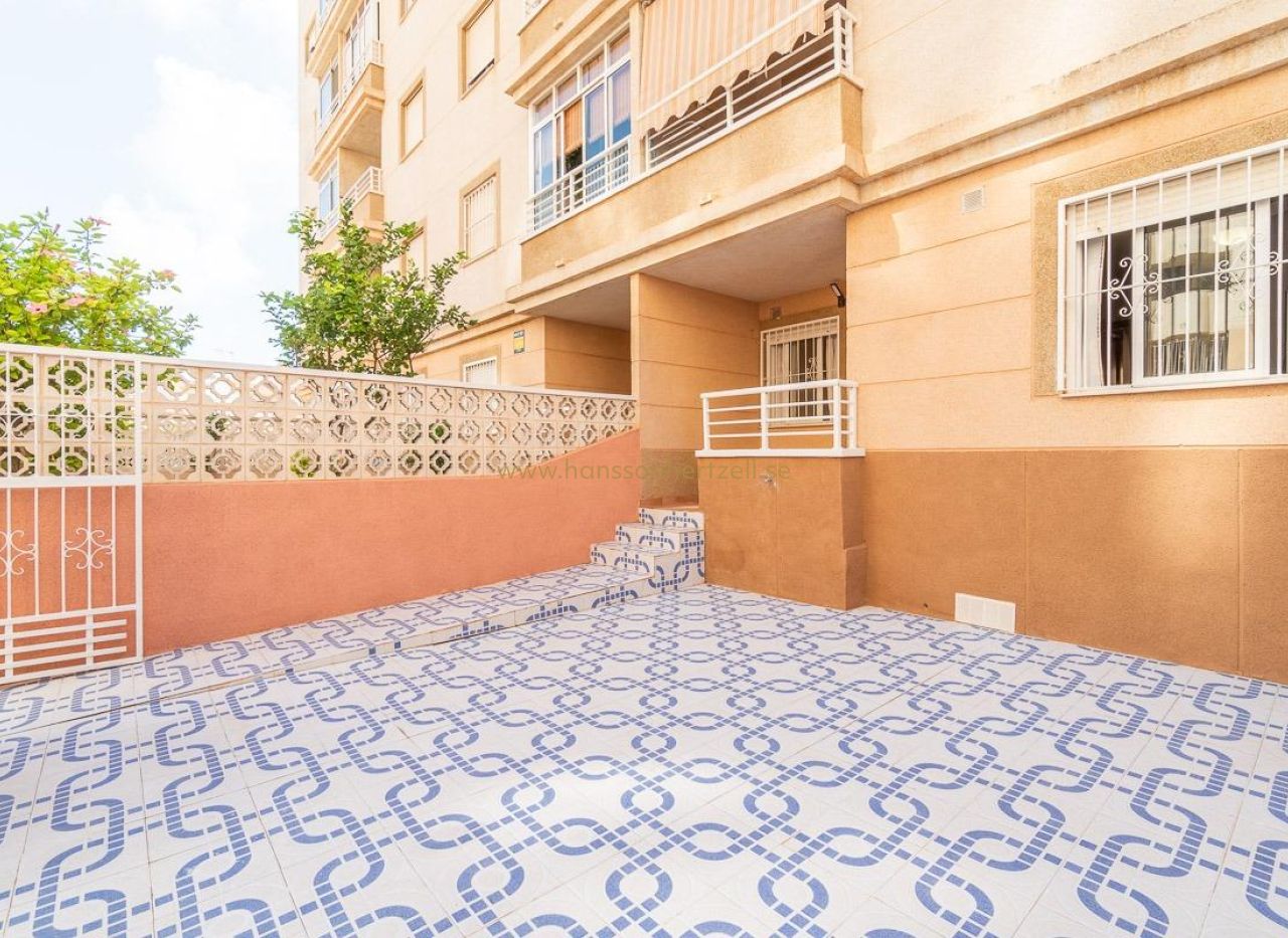 Venta - Apartamento - Torrevieja  - Nueva Torrevieja