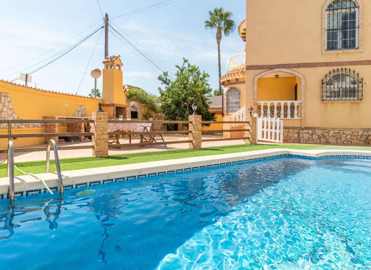 Sale - Villa - Orihuela Costa - Las Mimosas