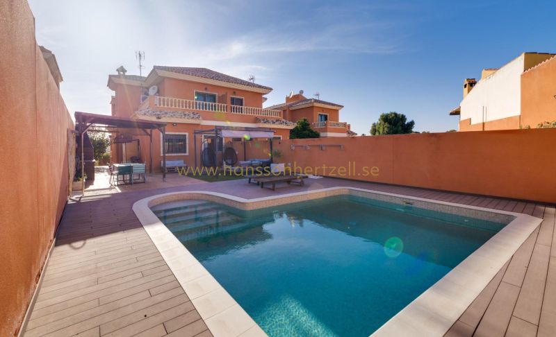 Villa - Sale - Torrevieja  - Los Balcones 