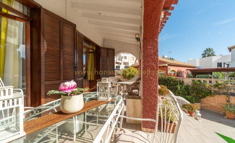 Villa - Sale - Orihuela Costa - Punta Prima