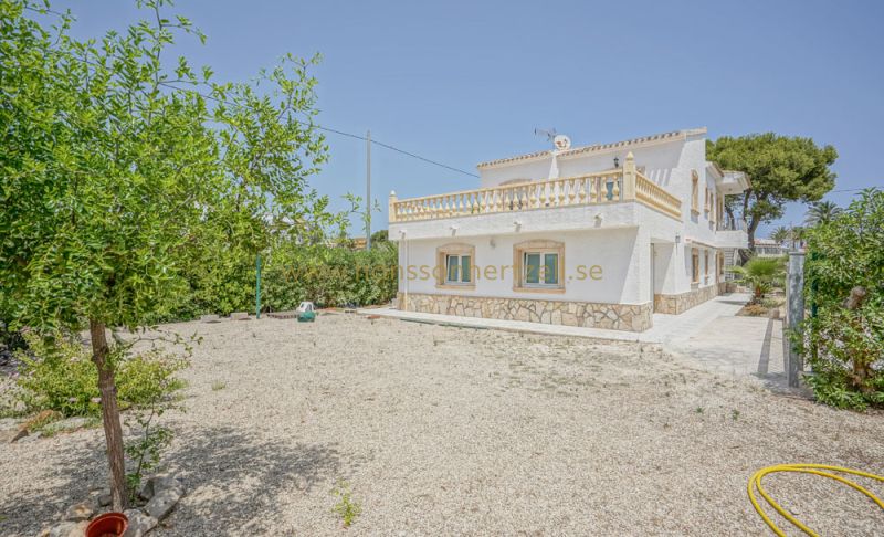 Villa - Försäljning - Javea - Cala Blanca