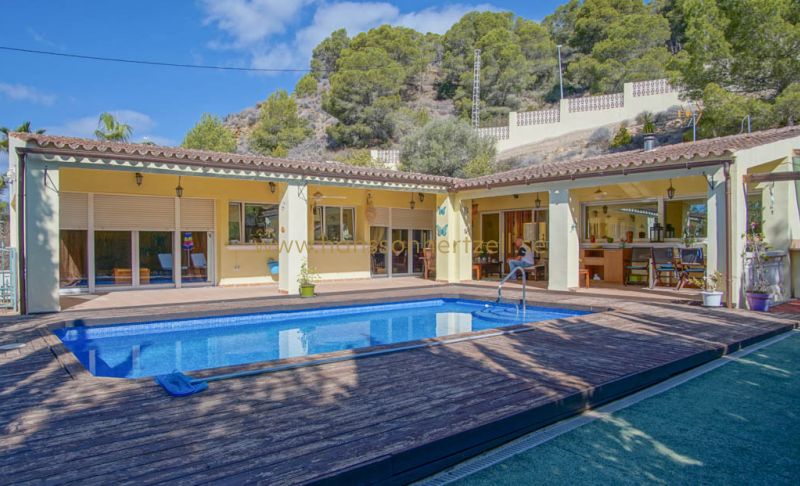 Villa - Försäljning - Altea - La Vieja