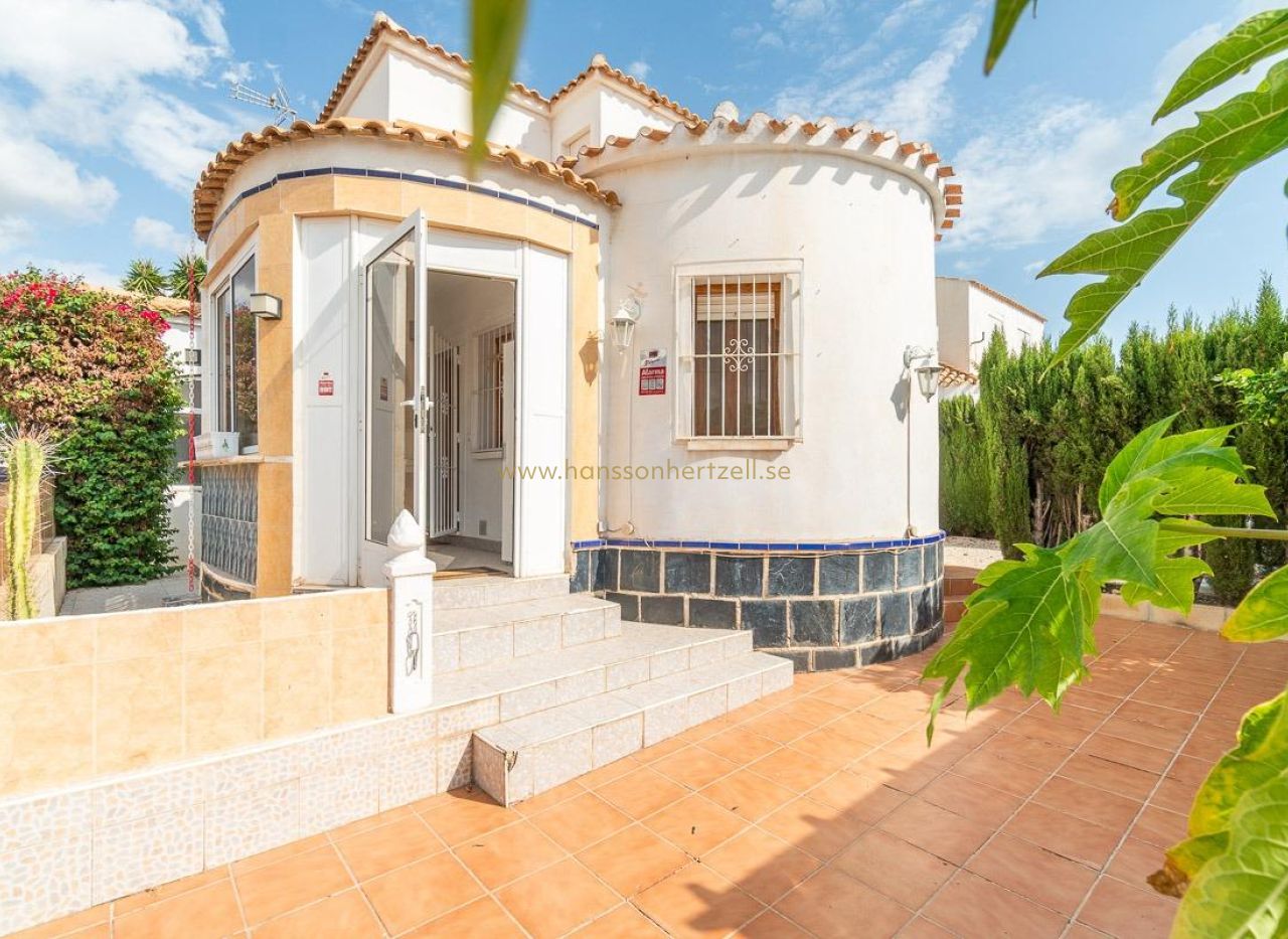 Sale - Villa - Orihuela Costa - La Florida 