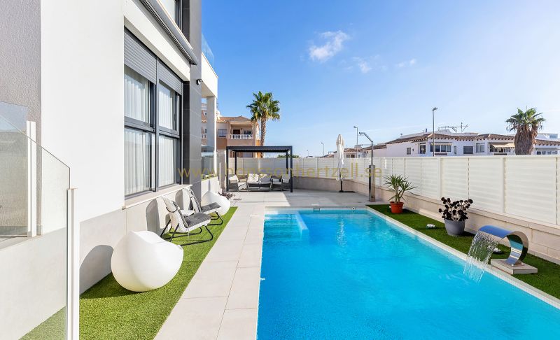 Villa - Försäljning - Orihuela Costa - Orihuela Costa