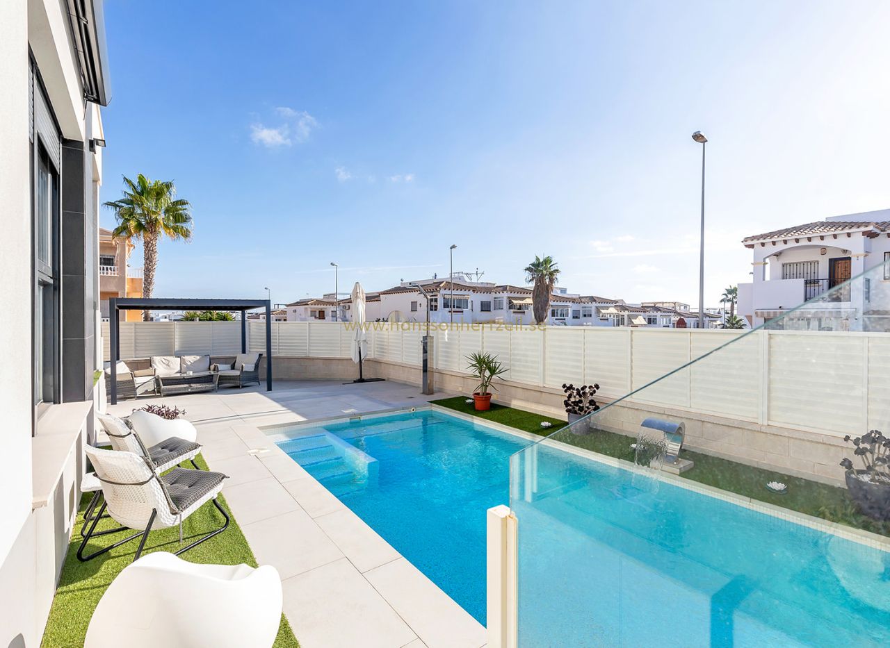 Venta - Chalet - Orihuela Costa