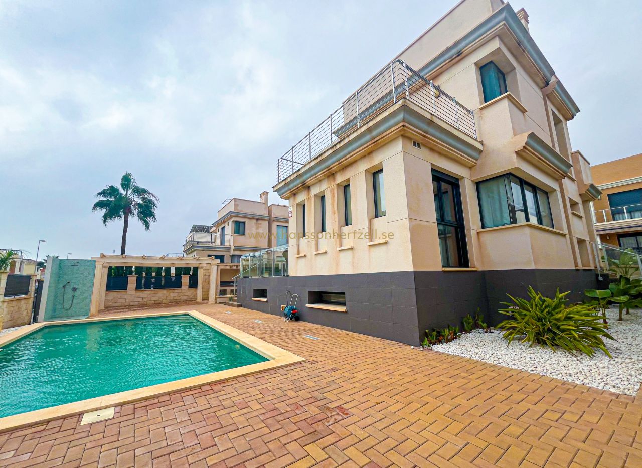 Försäljning - Villa - Orihuela Costa