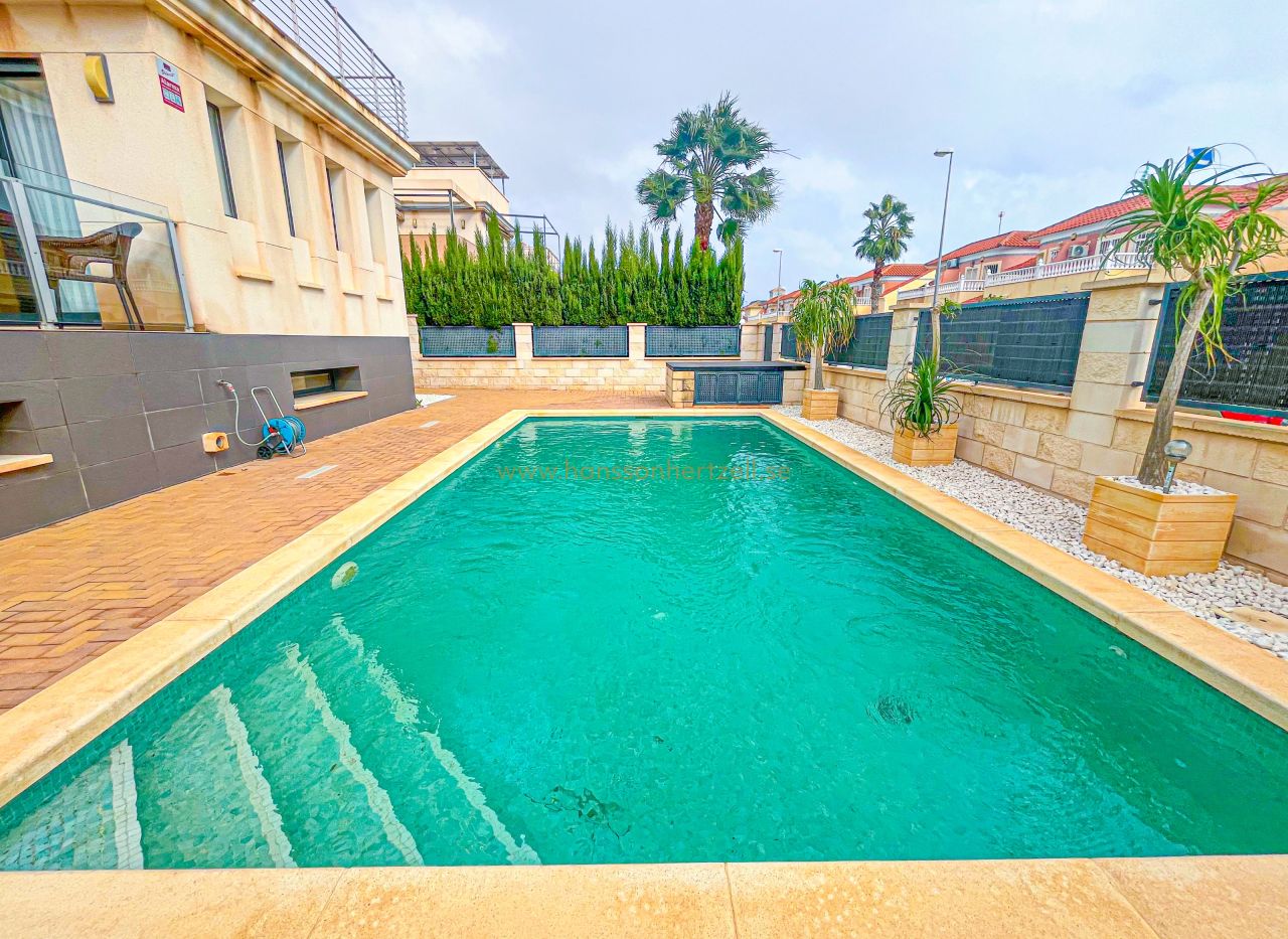 Försäljning - Villa - Orihuela Costa