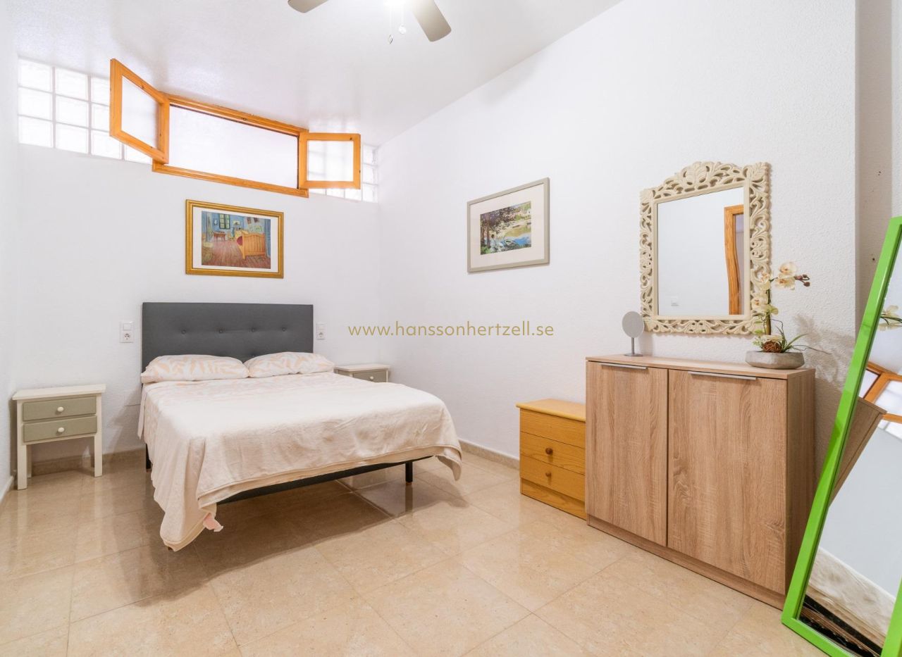 Alquiler a largo plazo - Apartamento - Orihuela Costa - Playa Flamenca