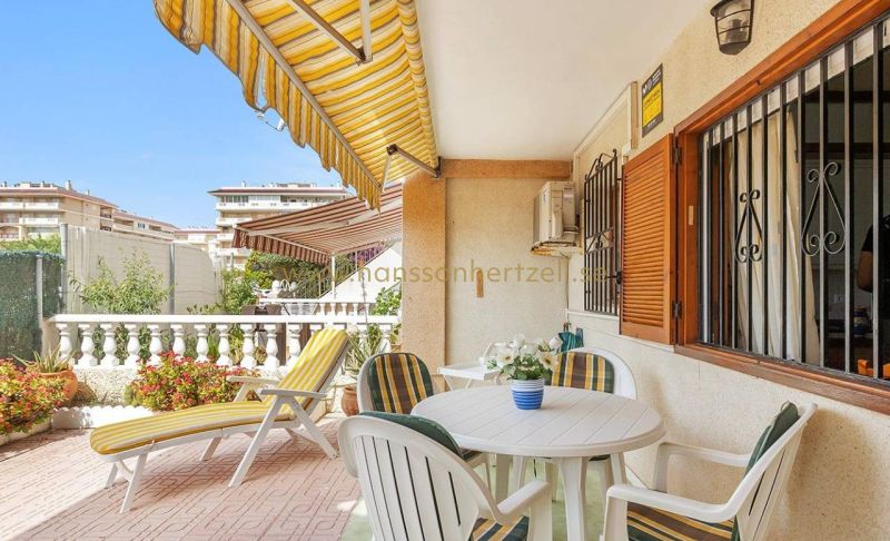 Appartement - Sale - Torrevieja  - La Mata