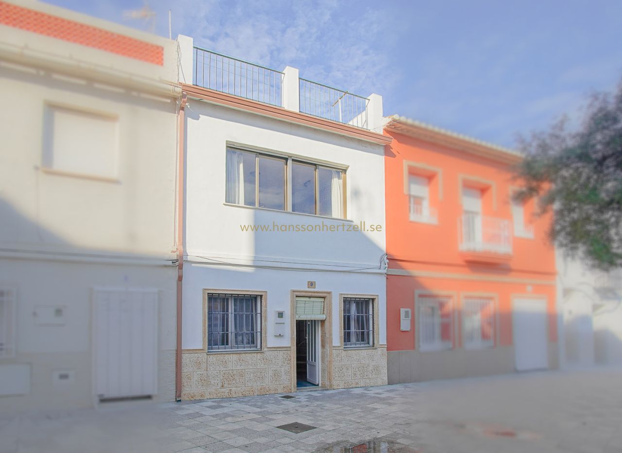 Sale - Herenhuis - Denia