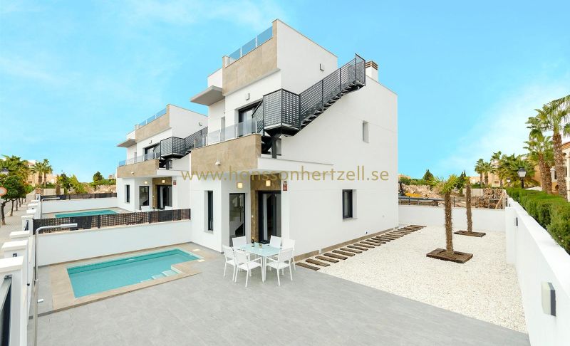 Villa - Nybyggnad - Torrevieja - Torretas