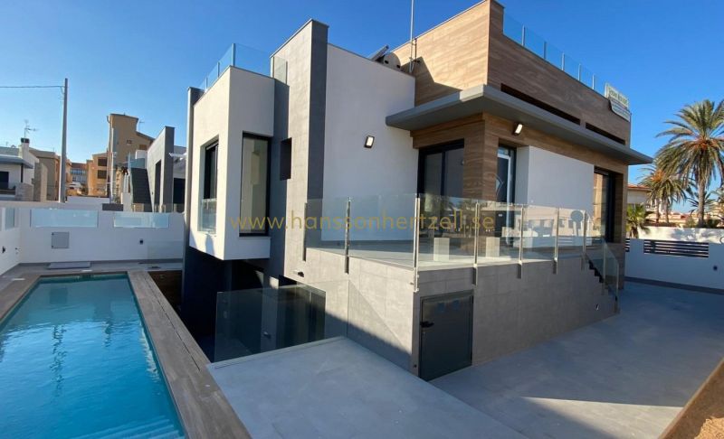 Villa - New Build - Torrevieja  - La Mata