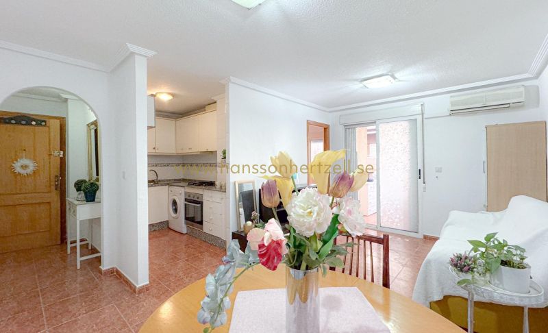 Apartment - Sale - Torrevieja  - Playa Los Locos 