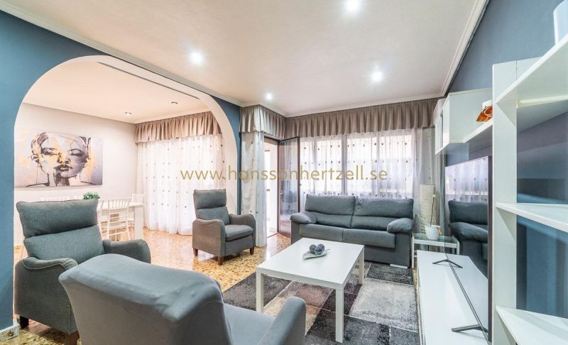 Apartment - Sale - Torrevieja  - Centro