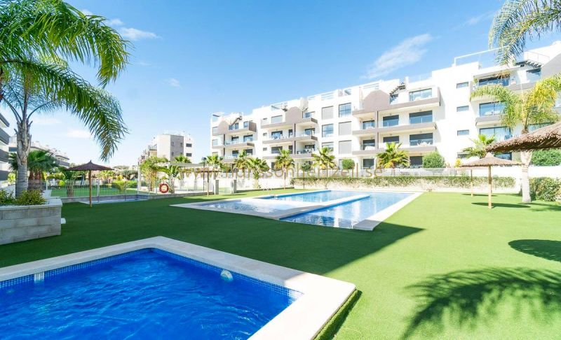 Appartement - Sale - Orihuela Costa - Villamartin 