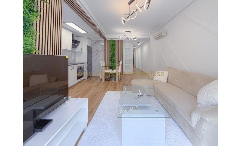 Appartement - Sale - Torrevieja  - Playa del Cura