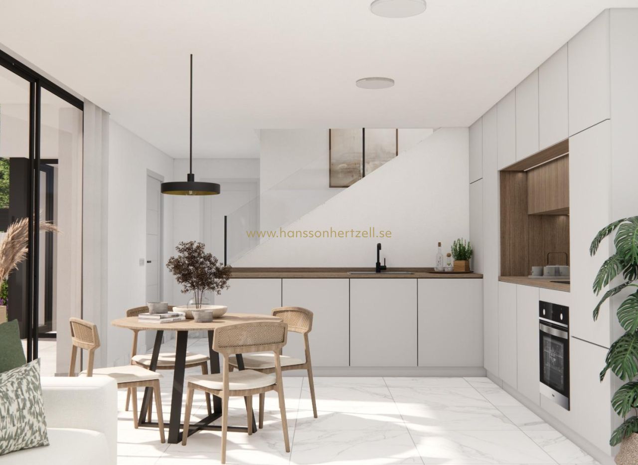 Nueva construcción  - Chalet - Los Montesinos  - La herrada