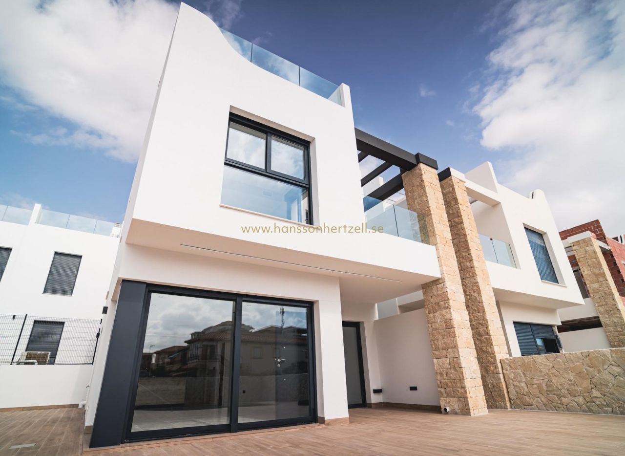 Nueva construcción  - Chalet - Orihuela Costa - Punta Prima
