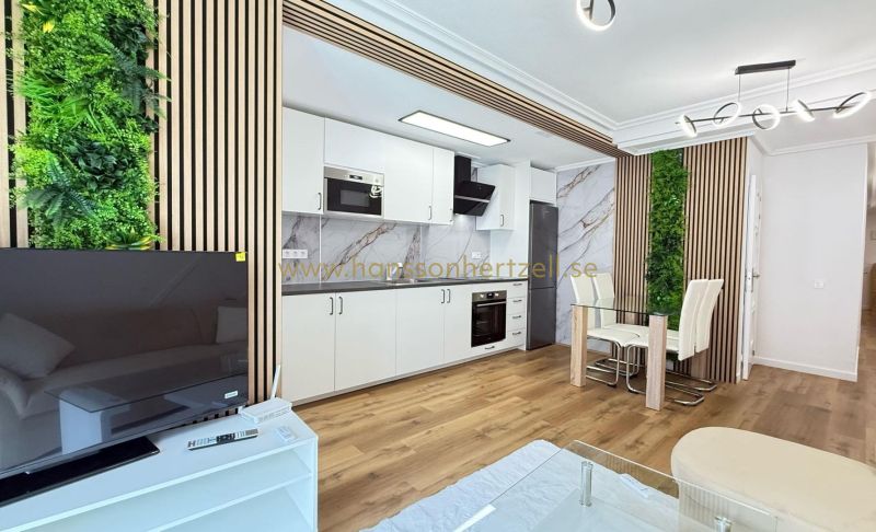 Apartamento - Venta - Torrevieja  - Playa del Cura