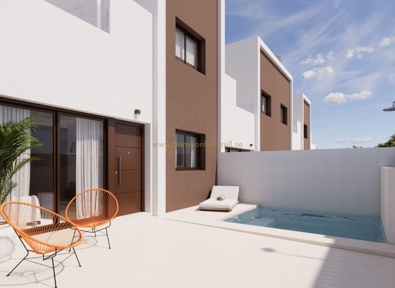 Nybyggnad - Radhus  - Pilar de la Horadada - Zona Pueblo