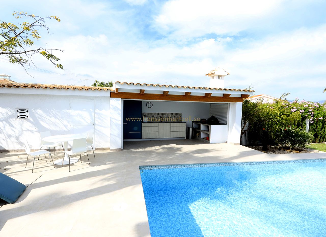 Venta - Chalet - Albir