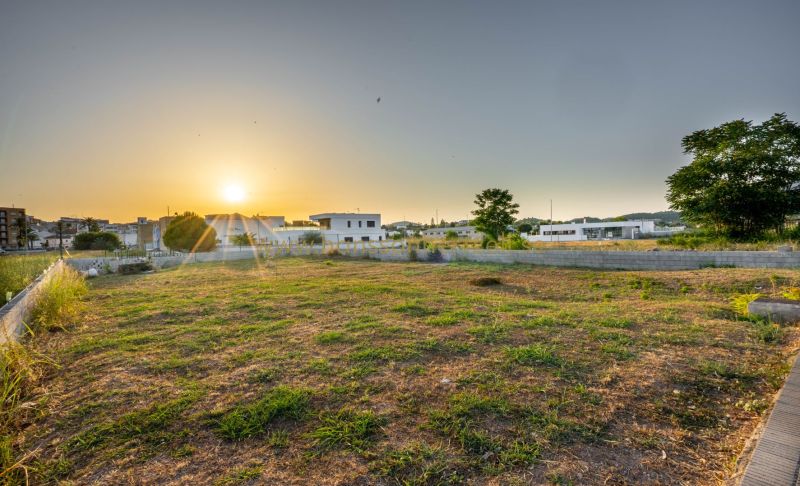Ground - Försäljning - Gata de Gorgos	 - Center