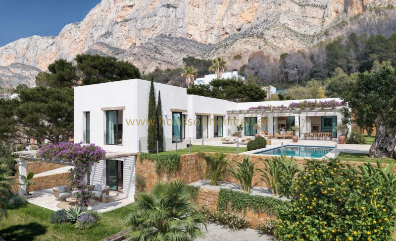 Chalet - Nueva construcción  - Javea - El Garroferal