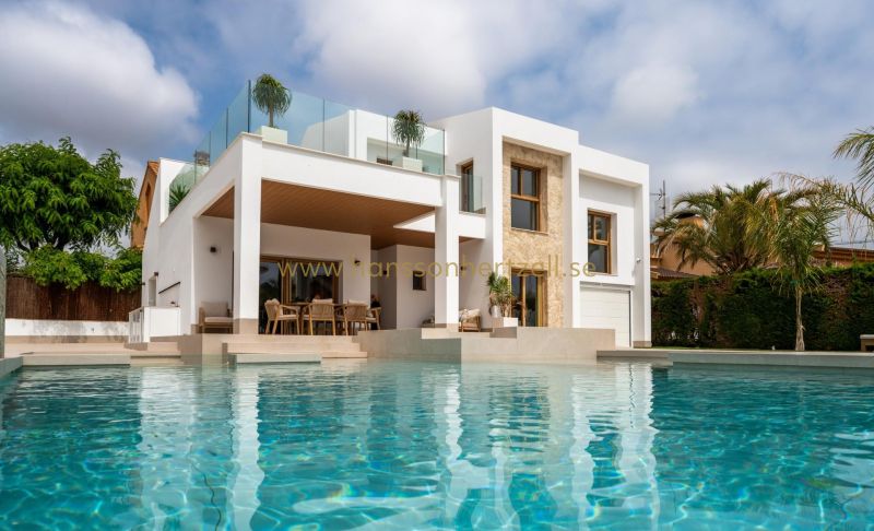 Chalet - Nueva construcción  - Orihuela Costa - Dehesa de Campoamor 